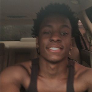 Meet your Posher, Dee